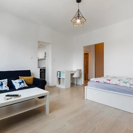 Apartment 20 Minutes From City Center W Netflix, Coffee Or Tea & Parking Bratislava Exterior photo