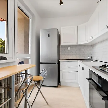 Apartment 20 Minutes From City Center W Netflix, Coffee Or Tea & Parking Bratislava Exterior photo